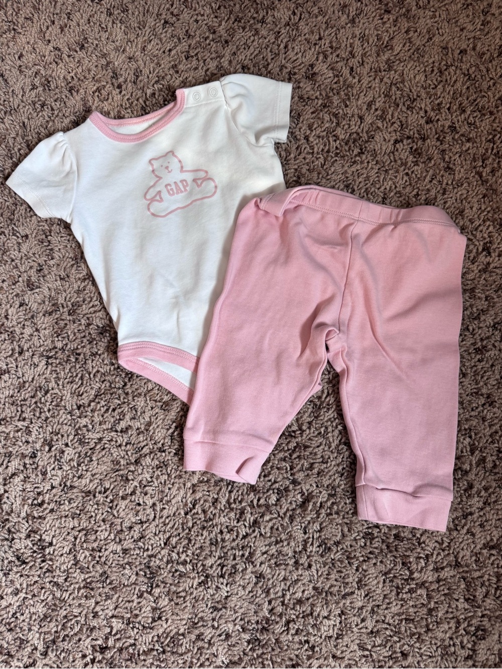 GAP White & Light Pink Two-Piece outfit with Bear Applique